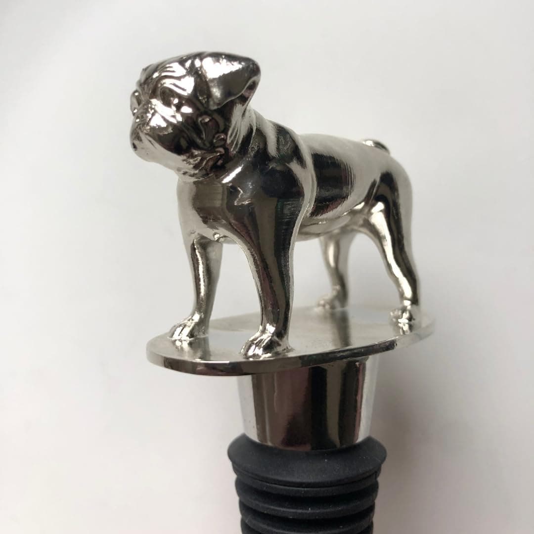 Chic Pug Wine Stopper - Smooth Silver Luxury Finish – Funny Elegant Dog Gift for Women, Men, Hostess, Home Bar, Whiskey, Champagne, Prosecco, Kitchen Decor Accessory