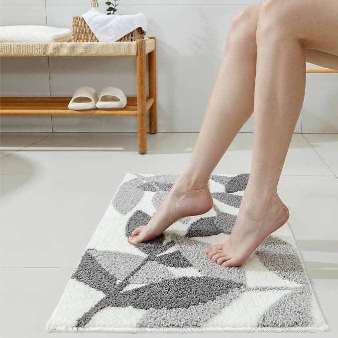 Gibelle Grey Bathroom Rug, Non-Slip Strong Water Absorbent Plush Microfiber Bath Mat, Machine Washable Bathroom Floor Mat Shower Rug Cute Leaves Bathmat Indoor Doormat, 20"x32"
